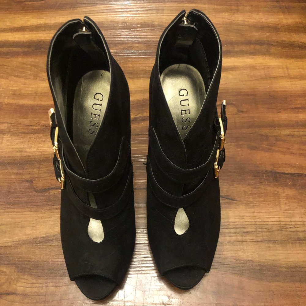 Heels - Picture 5 of 6